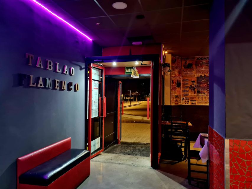 Valencia: Flamenco at Toro y La Luna with optional Dinner - Finding El Toro y La Luna in Valencia