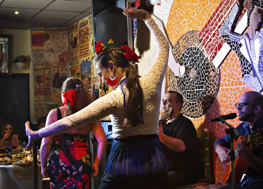 Valencia: Flamenco at Toro y La Luna with optional Dinner - The dinner option: generous portions and Spanish comfort food