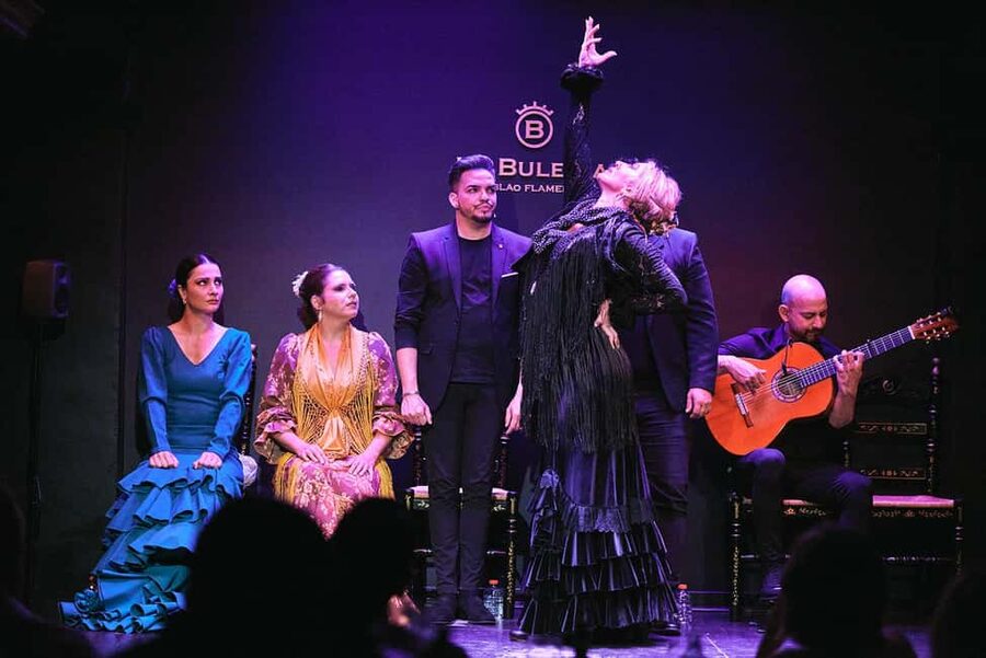 Valencia: Flamenco Show with Dinner at La Bulería - The flamenco performance: singers, dancers, and guitar