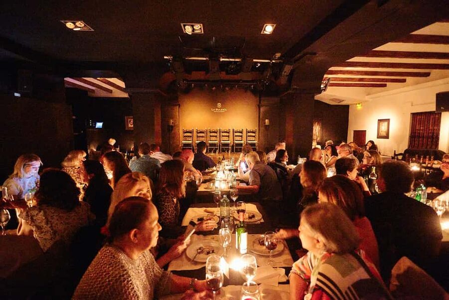 Valencia: Flamenco Show with Dinner at La Bulería - Service, seating, and the little practical details