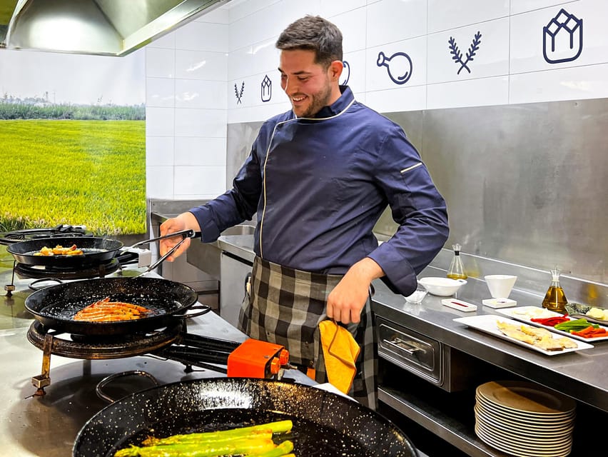 Valencia: Paella Cooking Class with Central Market Tour - Tapas, Cava, and Wine While You Cook