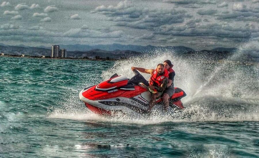 Valencia: Pobla de Farnals JetSki Rental, photos &BeachClub - A Yamaha jet ski with simple controls