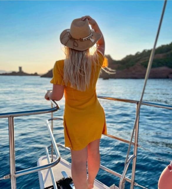 Valencia: Sunset or Daytime Catamaran Cruise with Drink - Setting out from Valencia’s marina