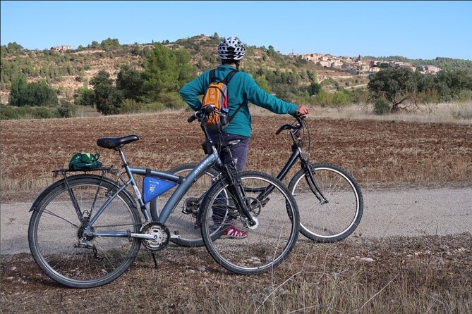Via Verde Cretes - Pinell de Brai 27km (90% dec. 10% flat) - Eight Tunnels and the Need for Proper Lighting