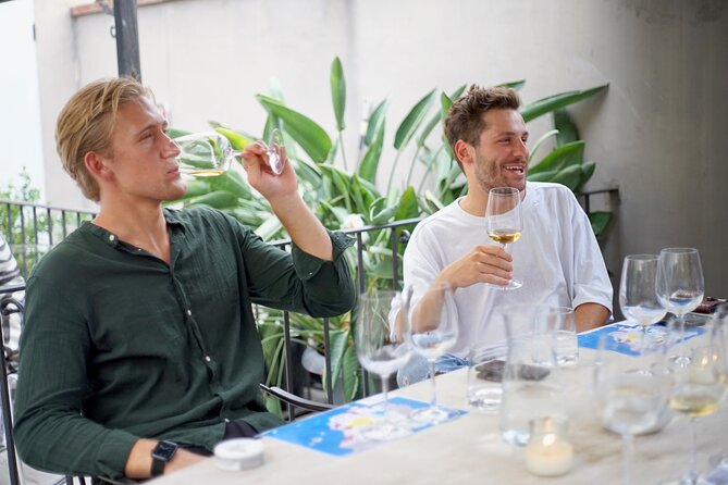 Wine Tasting Experience with a Professional Sommelier in Valencia City Center - The Venue and Atmosphere in L’Eixample
